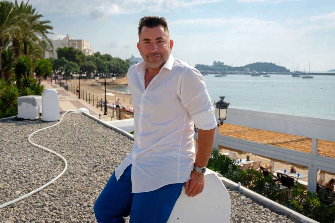 Chiringuito Blue. Juanan Martínez en la terraza de Blue. Sergio G. Cañizares