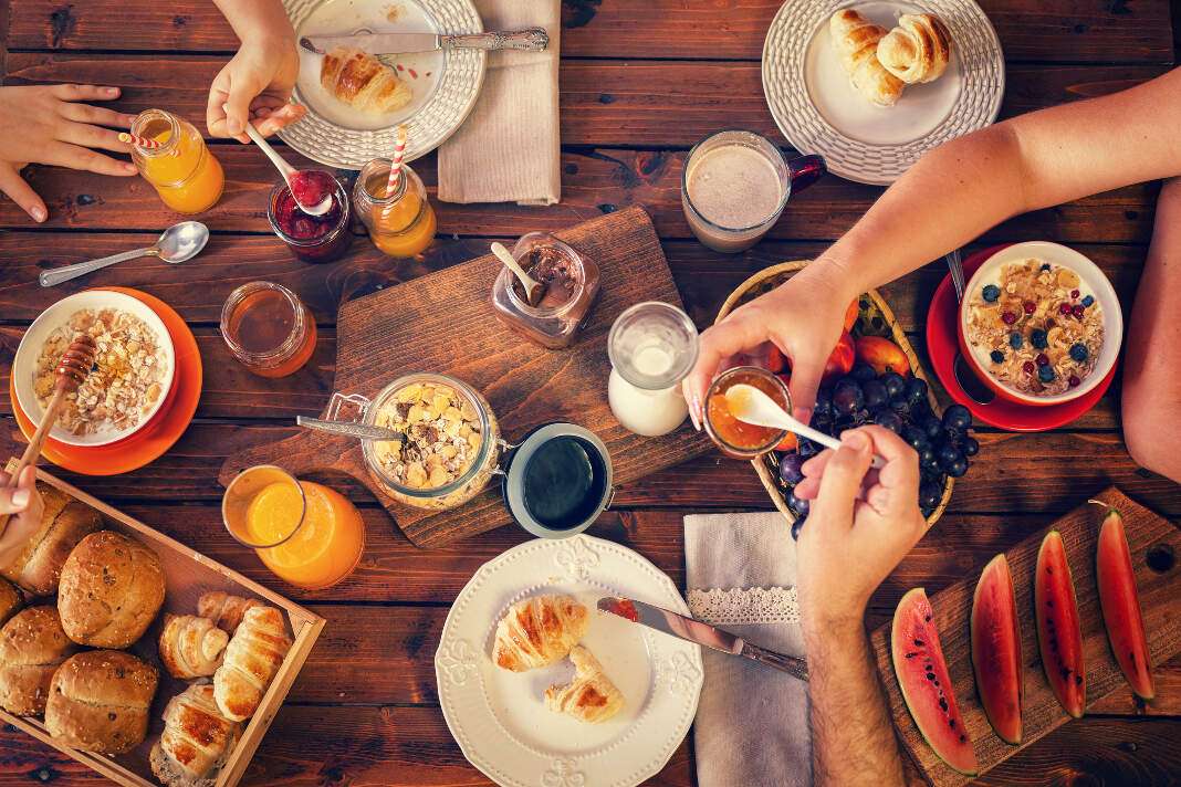 desayuno ideal. Fruta, lácteos y cereales integrales deben ser los ingredientes principales de cada desayuno. fotos: istock