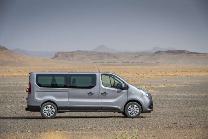 Perfil de la NV300 en su versión Combi, un vehículo que se adapta a cualquier perfil profesional. Foto: Nissan Perfil de la NV300 en su versión Combi, un vehículo que se adapta a cualquier perfil profesional. Foto: Nissan