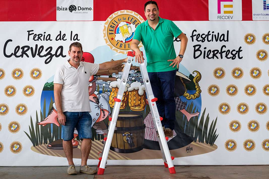 Miguel Ángel Serra y Joaquín Ibarra, fundadores de la Feria de la Cerveza de Ibiza. Fotos: Sergio G. cañizares