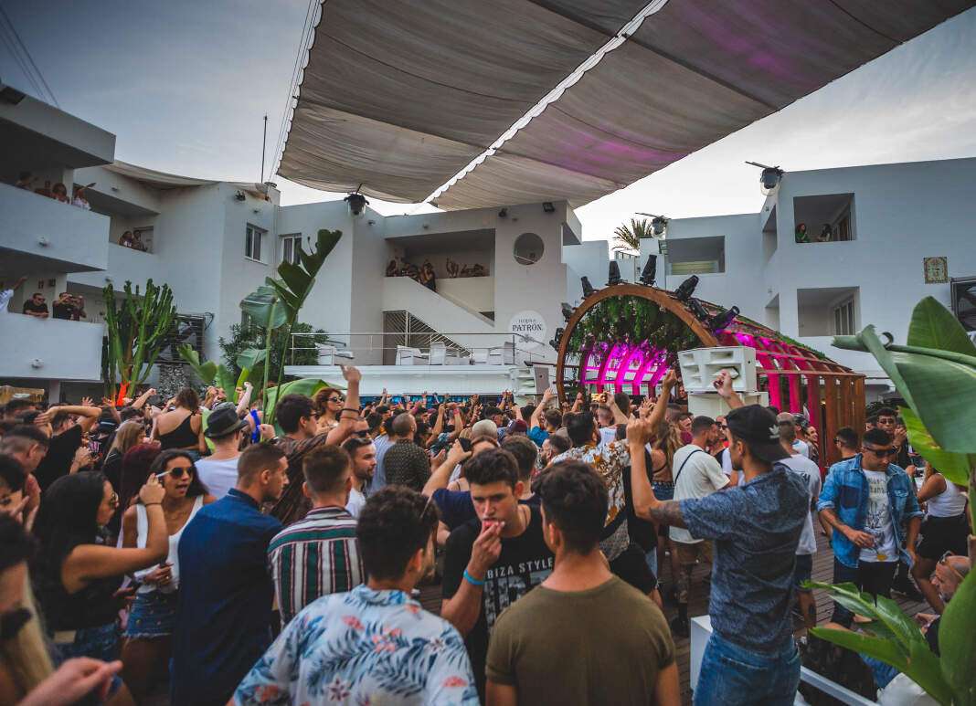 fiesta benéfica para los niños enfermos de Ibiza