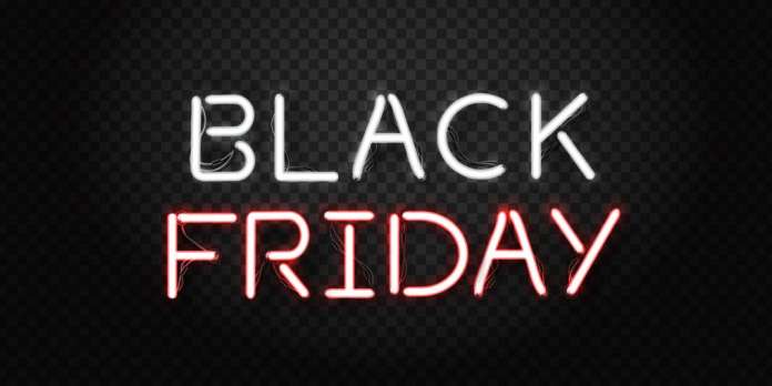 En España se celebra el Black Friday en cualquier tipo de comercio, pero fue el comercio ‘online’ y Amazon, en concreto, quienes introdujeron el día de promociones en el país. istock black friday en españa