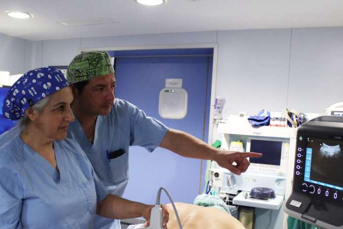 Los profesionales utilizan técnicas novedosas en el tratamiento de los pacientes en la Unidad del Dolor Crónico. Fotos: GRUPO POLICLÍNICA Unidad del Dolor Crónico de Policlínica.