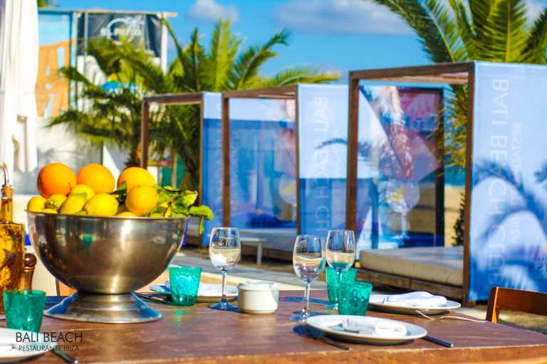 El restaurante Bali Beach Ibiza sigue luciendo su propuesta gastronómica los meses de invierno