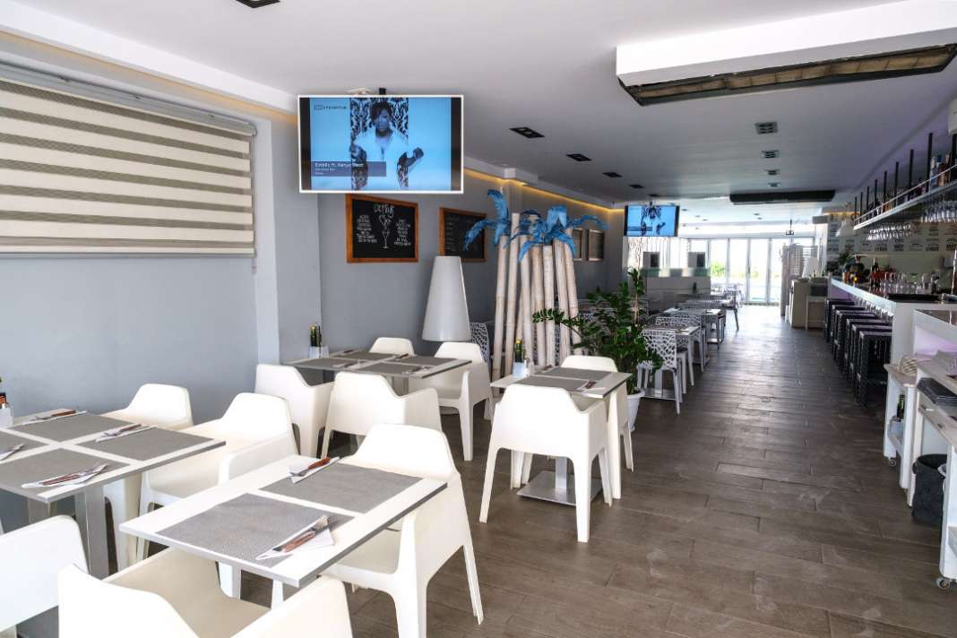 Ubicado en Platja d’en Bossa, Dausol se renovó el año pasado.