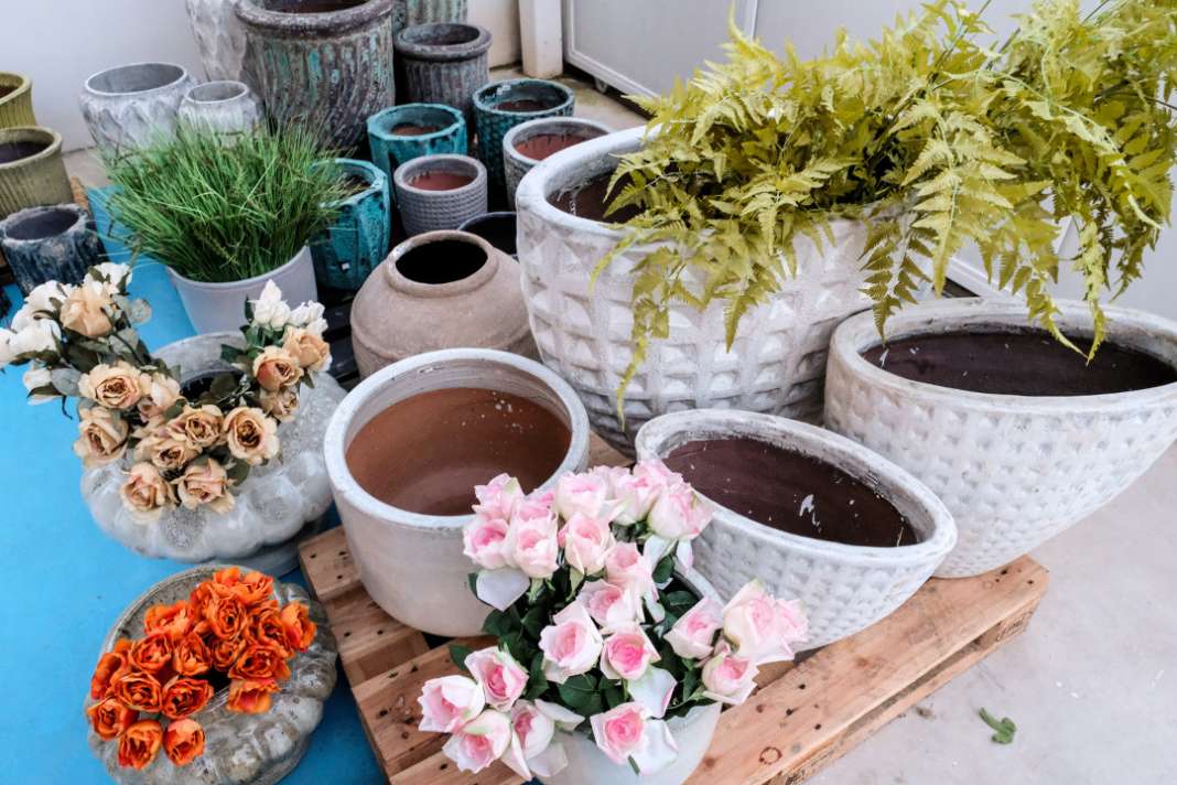Gran variedad de macetas para decoración interior y exterior en Zippy Home Ibiza.