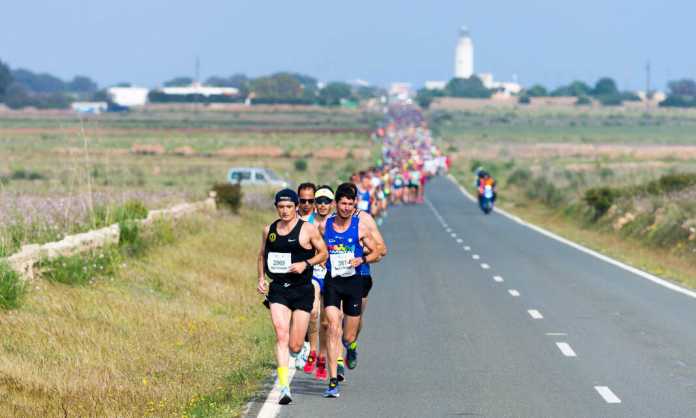 Todavía hay tiempo para conseguir el dorsal para correr la Media Maratón de Formentera del próximo mes de mayo. Foto: Sebastián Candela deportes en Ibiza