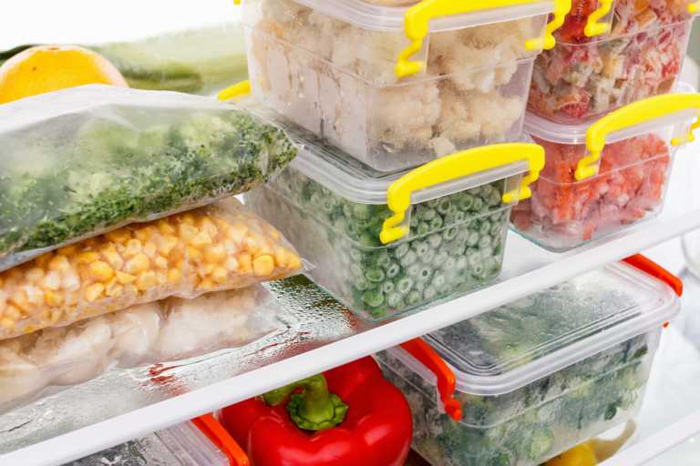 Se recomienda tener suficiente espacio en el congelador para guardar la comida de Navidad. Foto: shutterstock