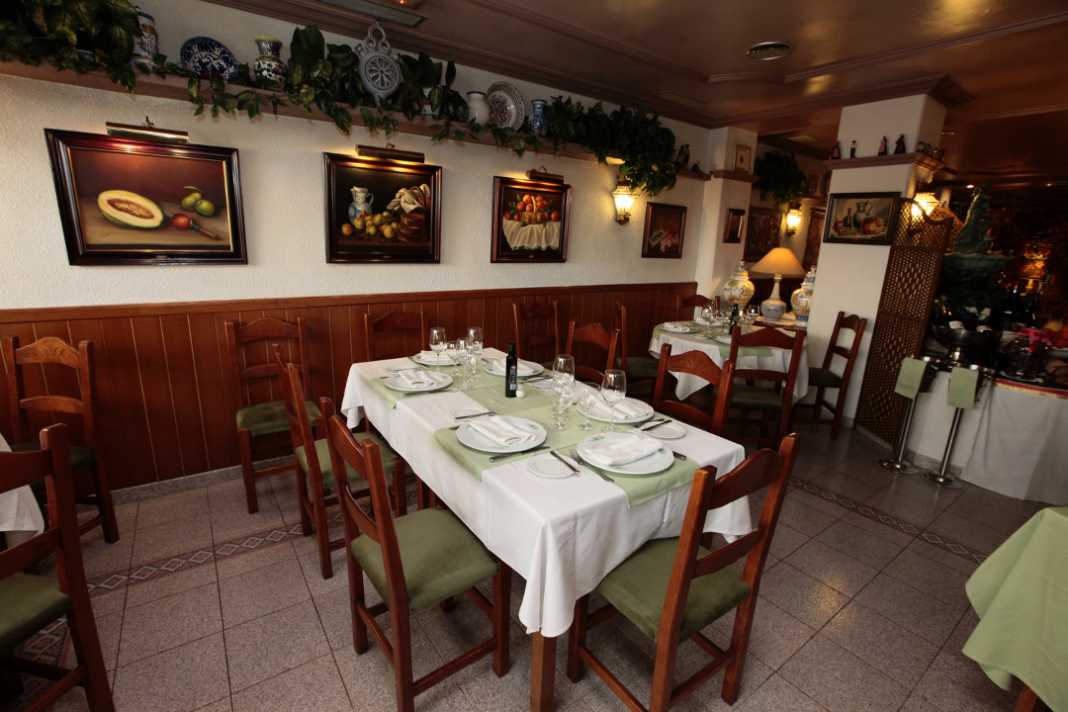 Interior del restaurante El Cigarral.
