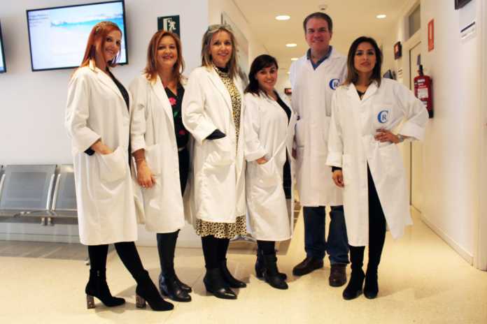 Equipo de profesionales de la Unidad de Ginecología y Obstetricia de la Policlínica Nuestra Señora del Rosario. Equipo de profesionales de la Unidad de Ginecología y Obstetricia de la Policlínica Nuestra Señora del Rosario.