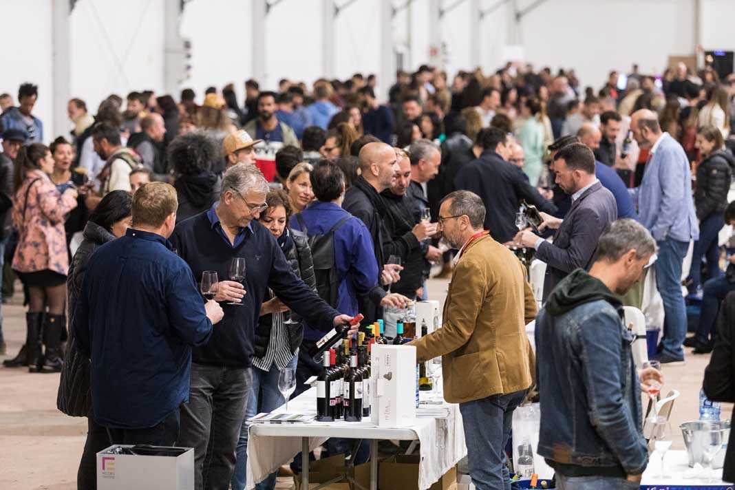 La edición de este año de Viniterraneus llenó la carpa del recinto ferial.