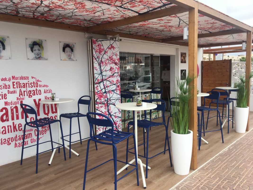 Una agradable terraza recibe a los comensales. Foto: Restaurante Arigato