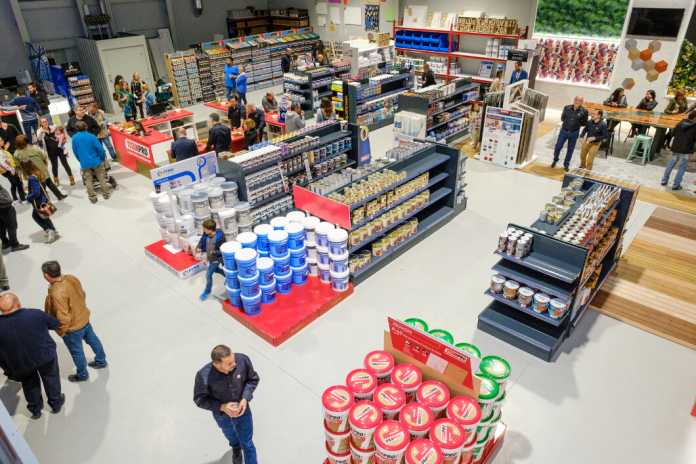 Pinturas Rubio, un amplio espacio con numerosas y distintas soluciones para profesionales y aficionados. Pinturas Rubio, un amplio espacio con numerosas y distintas soluciones para profesionales y aficionados.