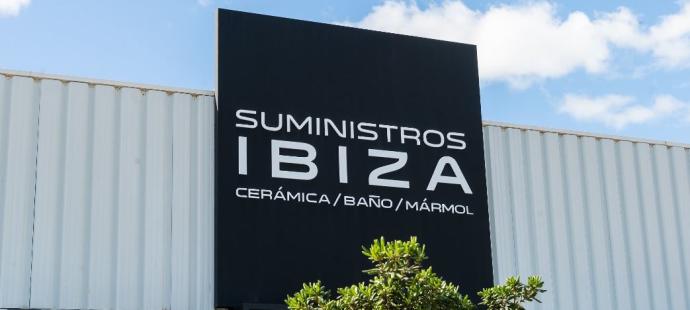 Suministros Ibiza mantiene sus plantas de hormigón y almacenes de construcción