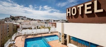 Un oasis con vistas en el centro de Ibiza