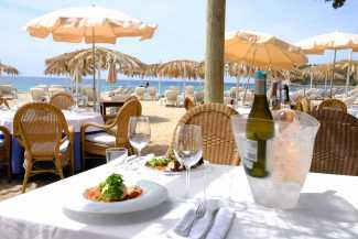 Tropicana Beach Club Sant Josep, un paraíso en Cala Jondal | másDI - Magazine