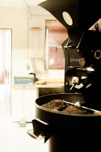 No solo producen café, sino que se dedican a catar, seleccionar y comprar los mejores granos.