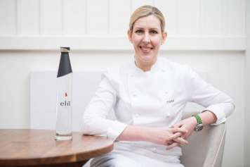 Clare Smyth es la recién coronada como mejor cocinera del mundo. Foto: Anne-Emmanuelle Thion