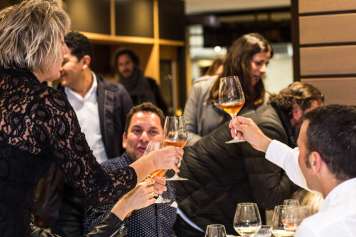Jordi Melendo, autor de la guía, asistió al evento que tuvo lugar en The View, el restaurante de 7pines.